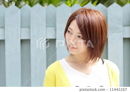 Young lady's hair style Young lady's hair style 11442287
