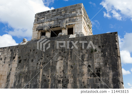 Chichen Itza pyramid, Yucatan, Mexico 11443815