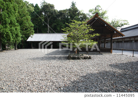Ise shrine Gaikoku Kyujo Hall 11445095