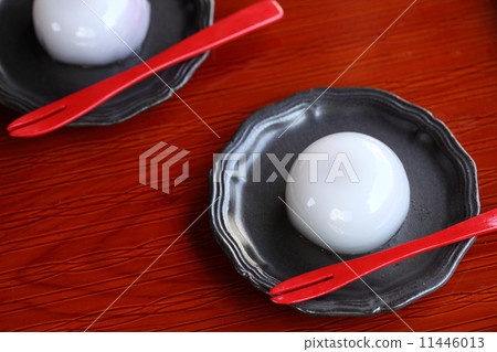 Japanese sweets (water bun) 11446013