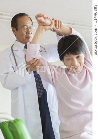 Large group medical care Large group medical care 11446895