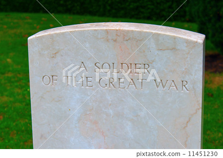 A soldier of the great war Bedford house cemetery. A soldier of the great war Bedford house cemetery. 11451230