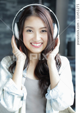 Young Asian woman enjoy Young Asian woman enjoy 11451271