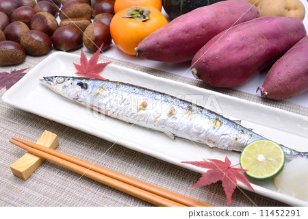 薩拉米香腸烤薩拉米香腸 薩拉米香腸烤薩拉米香腸 11452291