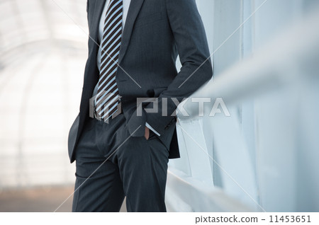 Unrecognizable businessman Unrecognizable businessman 11453651