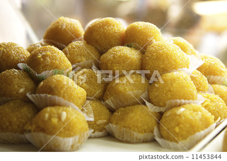 Close-up of delicious boondi ke ladoo on display 11453844