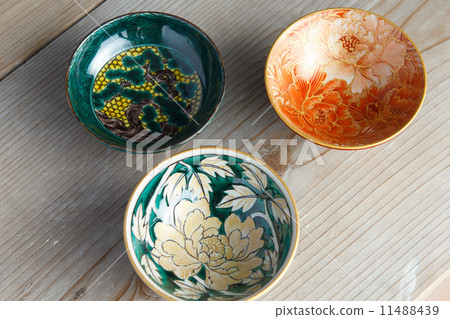 Kutani ware, a traditional craft from the Kaga region of Ishikawa prefecture Kutani ware, a traditional craft from the Kaga region of Ishikawa prefecture 11488439