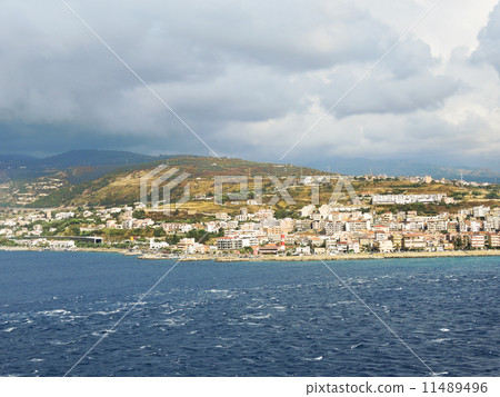 view of town Reggio di Calabria from sea 11489496