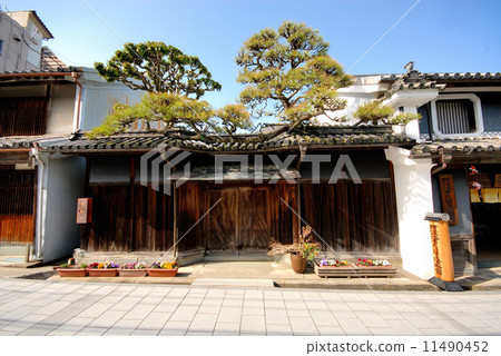 The streets of Awa Ikeda 11490452