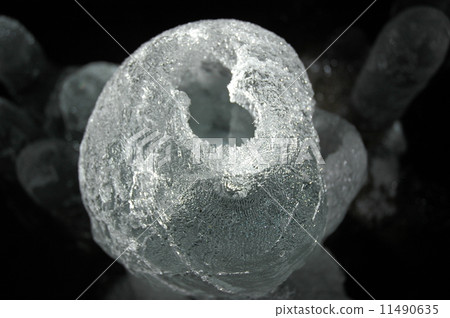 Fuji wind hole 11490635