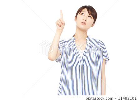 指向一張混亂的面孔的婦女 11492101
