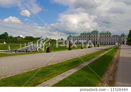 Garden of Belvedere Palace in Wien, Austria Garden of Belvedere Palace in Wien, Austria 11526484