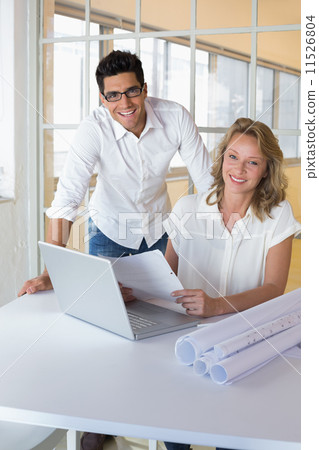 Casual architecture team working together Casual architecture team working together 11526804