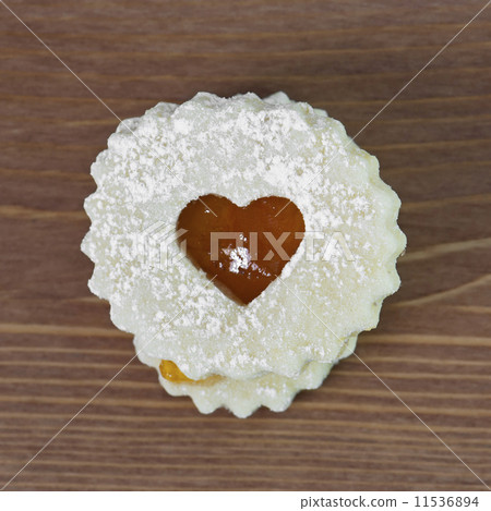 Linzer cookie with heart 11536894