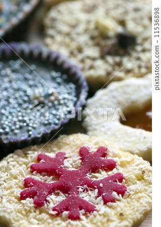 Mix of sweet cakes Mix of sweet cakes 11536898