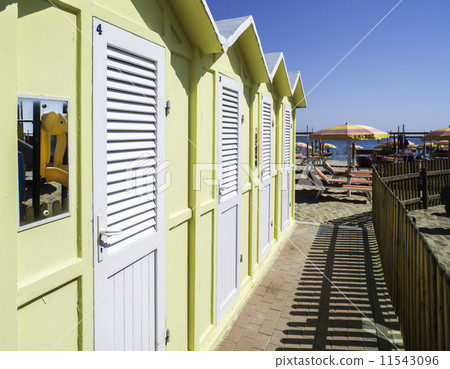 Wooden cabins on the beach Wooden cabins on the beach 11543096