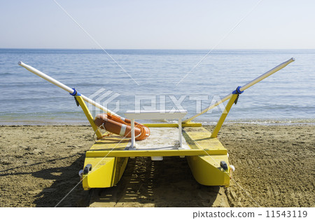 Lifeboat on the beach 11543119