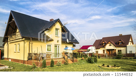 Residential house 11544032