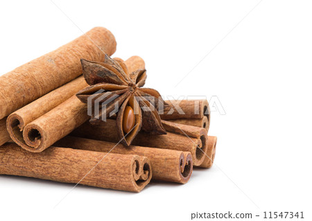 anice and cinnamon 11547341