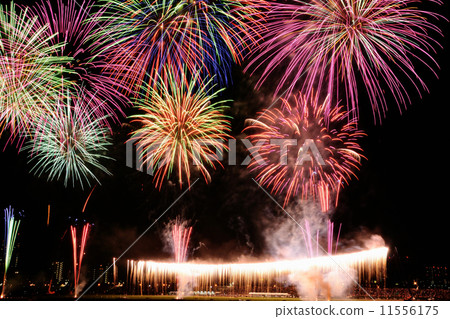 Adachi-ku fireworks display 11556175