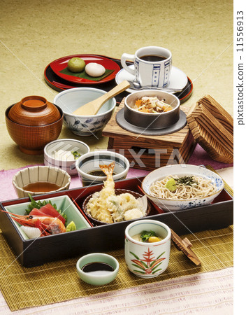 Sashimi, tempura, soba and kamameshi Japanese food image Japanese cuisine Japanese-style kaiseki image material 11556913