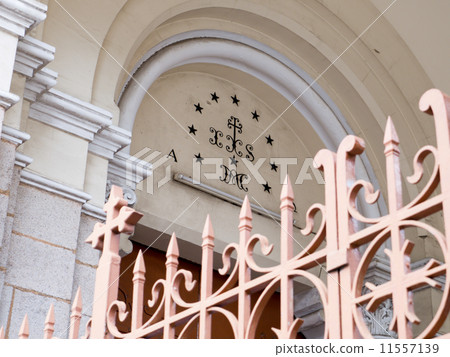 An exotic pattern at the entrance of Saigon Notre Dame Cathedral 11557139