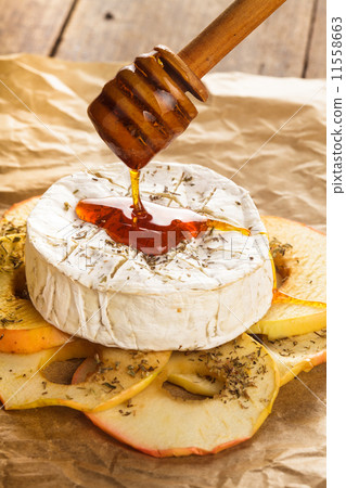 Baked camembert 11558663