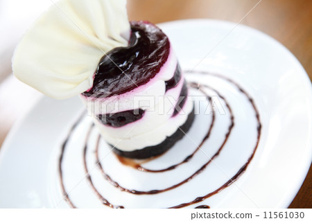 Blueberry cheesecake slice Blueberry cheesecake slice 11561030