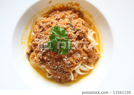 spaghetti beef bolognese spaghetti beef bolognese 11561130