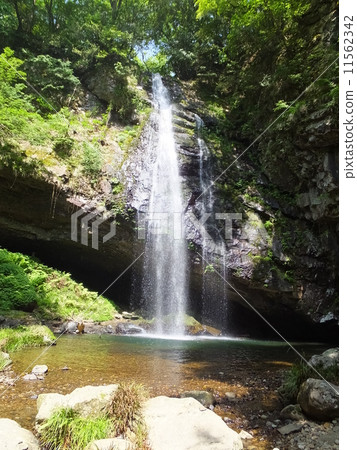 Ryuzo is a waterfall (Yunnan City, Shimane prefecture) 11562342