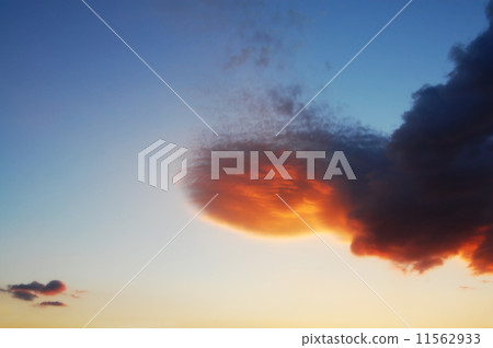 Sunset clouds 11562933