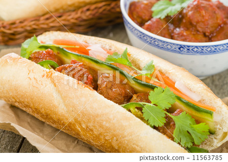 Banh Mi Xiu Mai - Vietnamese sandwich with meatballs 11563785