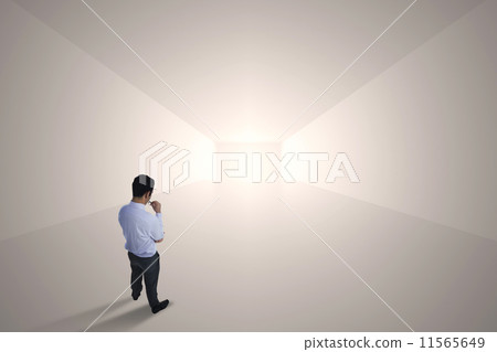 Composite image of bar chart and arrow on key Composite image of bar chart and arrow on key 11565649