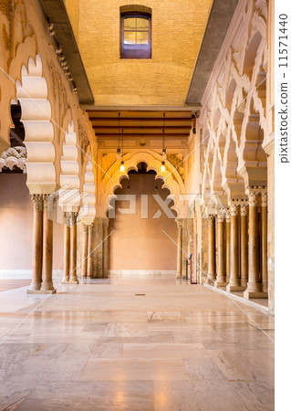 Zaragoza alcazar Corridor Zaragoza alcazar Corridor 11571440