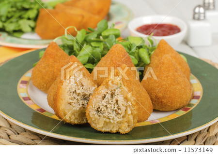 Coxinha - Brazilian deep fried snacks stuffed with chicken  11573149