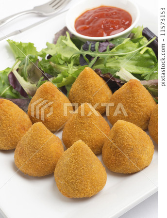 Coxinha - Brazilian deep fried snack filled with chicken  11573153
