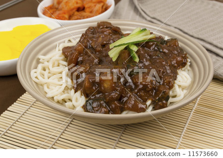 Jajangmyeon - Korean/Chinese black bean noodle, danmuji & kimchi  11573660