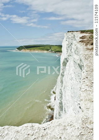 Seven Sisters 11574109