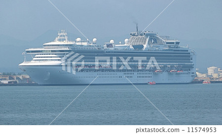 A port of a luxury liner (Aomori harbor) 11574953