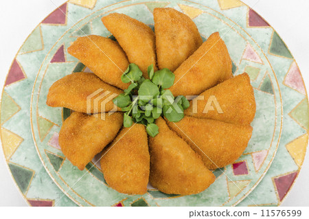 Rissole - Chicken and cheese rissole with salad & chili sauce  11576599