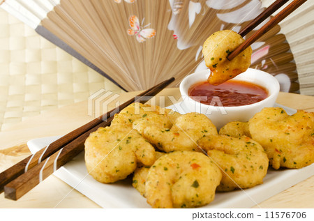 Oriental Deep Fried Battered Prawns & Sweet Chilli Dip Oriental Deep Fried Battered Prawns & Sweet Chilli Dip 11576706