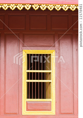 Temple  gold windows 11578481