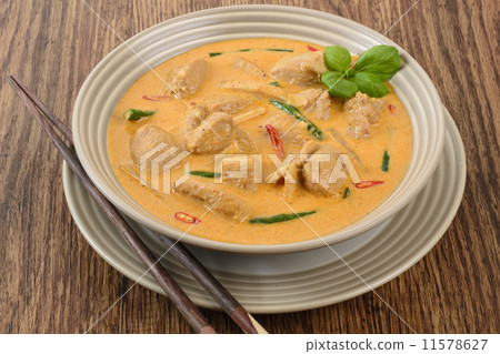 Kaeng Phet Gai - Thai Red Chicken Curry  11578627