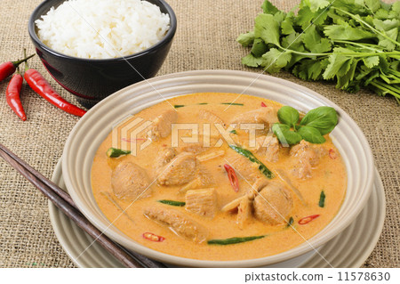 Kaeng Phet Gai - Thai Red Chicken Curry & Jasmine Rice  11578630