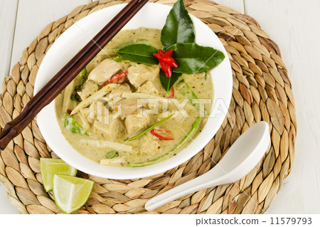 Kaeng Khiao Wan Kai - Thai Green Chicken Curry  11579793