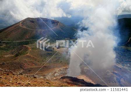 Azuma's mountains · fumarolles of Nozenyama and Jodohei · Agatsuma Fuji Azuma's mountains · fumarolles of Nozenyama and Jodohei · Agatsuma Fuji 11581441