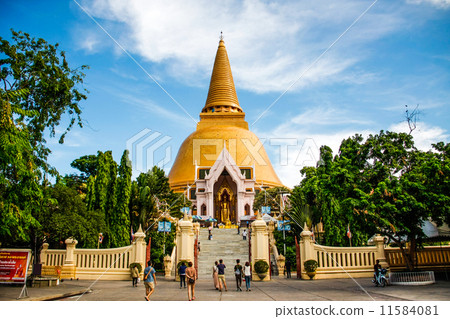Prapathomjedi temple 11584081