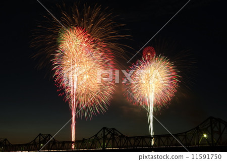 煙花和Chosei橋樑 11591750