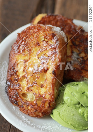 法國吐司佐冰淇淋、甜麵包 法國吐司佐冰淇淋、甜麵包 11592264