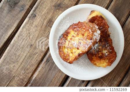 用法國麵包製作的法式吐司 甜麵包 用法國麵包製作的法式吐司 甜麵包 11592269